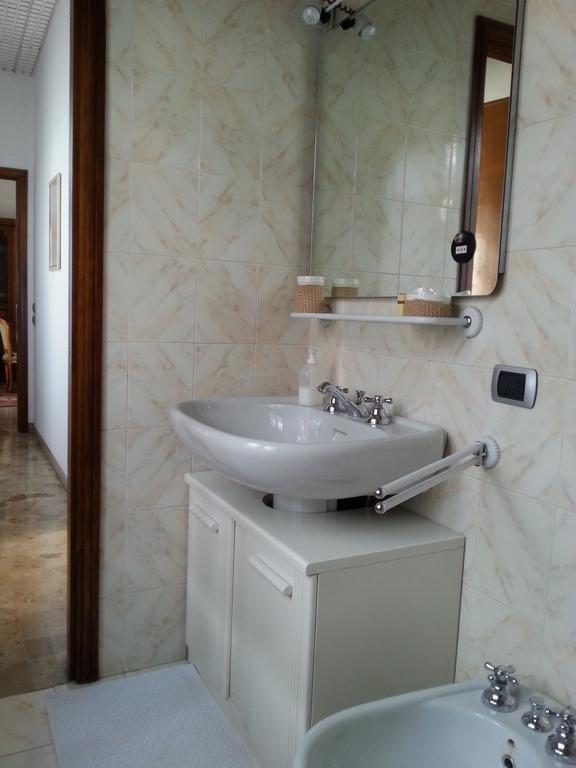 B&B Gloria Gallarate Bilik gambar